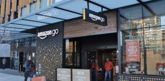Amazon opens supermarket with no checkouts