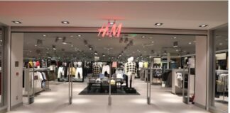H&M introduces interactive mirrors in US stores