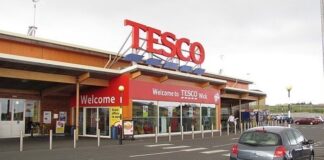 UK biggest retailer Tesco axes 4,500 supermarket jobs