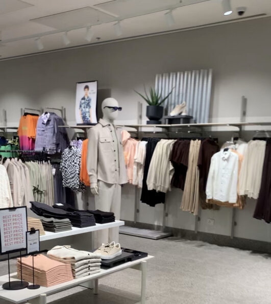 H&M opens store at Vegas Mall