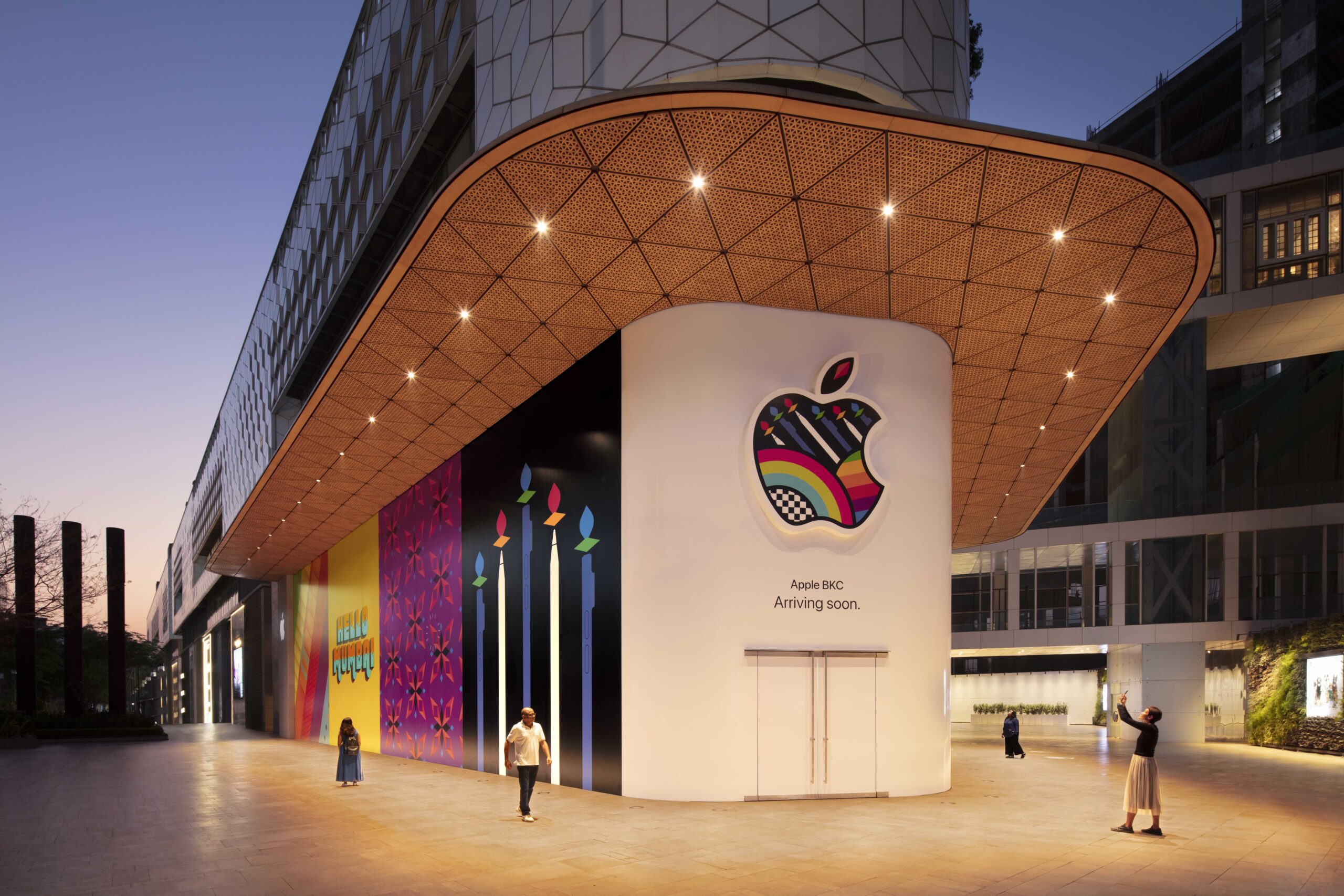 Apple reveals look of its first store in India, inspired by Mumbai’s Kaali Peeli taxi