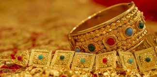 Jewellery retail trade expected to grow at 10-12 per cent in FY'24: ICRA