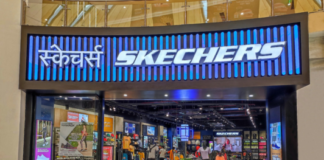 Skechers store, Amanora Mall in Pune